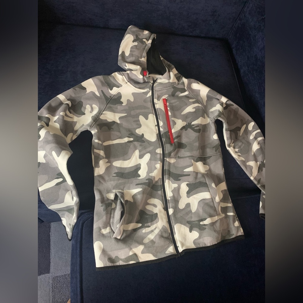 Camo sweatshirt